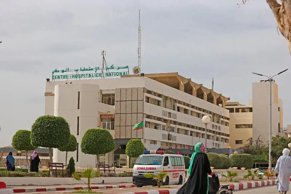 المستشفى الوطني والشيخ زايد يؤكدان استمرار الخدمات رغم انقطاع الكهرباء